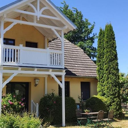 Wirtshaus Neuenkirchen Otel Neuenkirchen auf Rugen Dış mekan fotoğraf